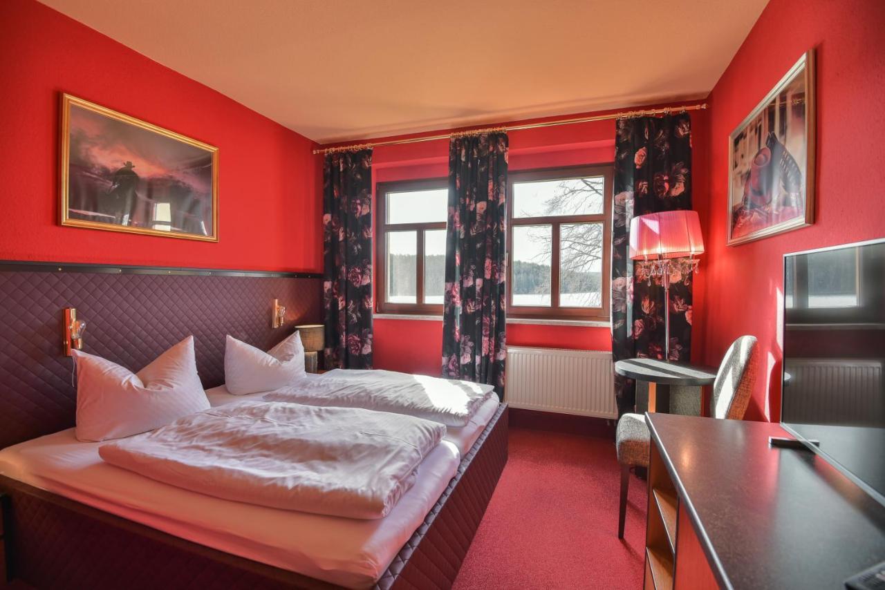 Riverdam Boutique Hotel イルメナウ エクステリア 写真