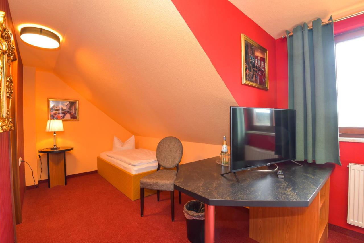 Riverdam Boutique Hotel イルメナウ エクステリア 写真