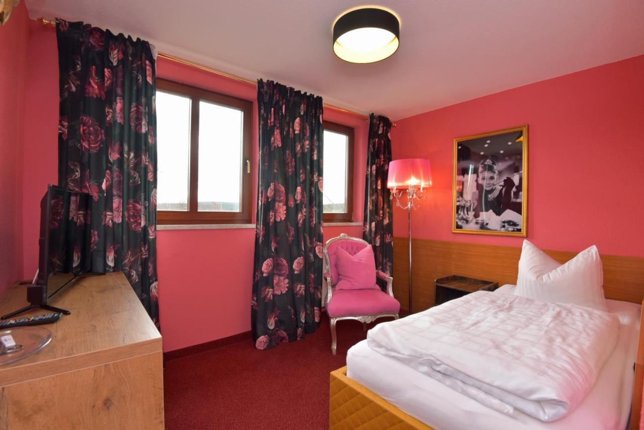 Riverdam Boutique Hotel イルメナウ エクステリア 写真